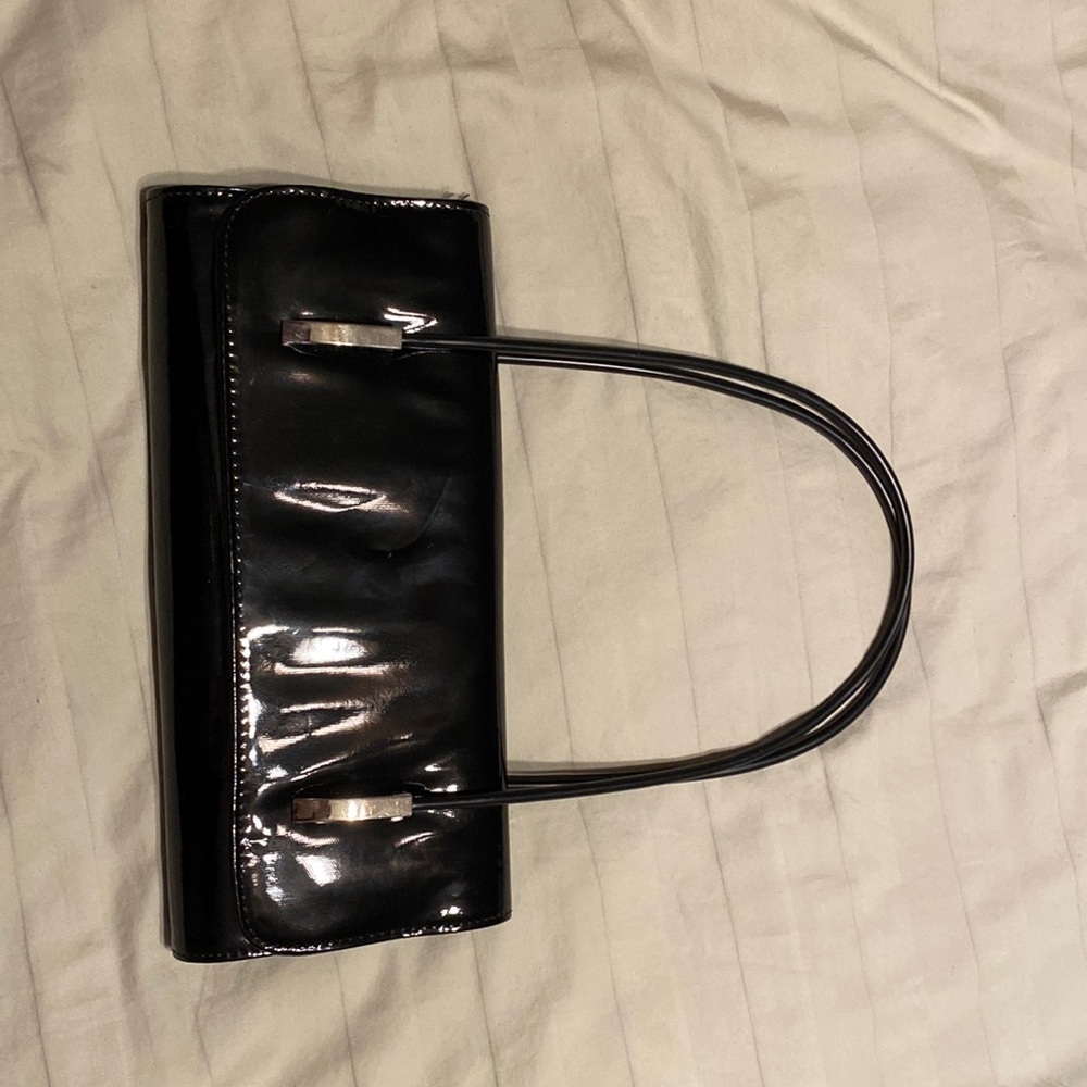 Black and silver paten leather purse. 90’s vintage.